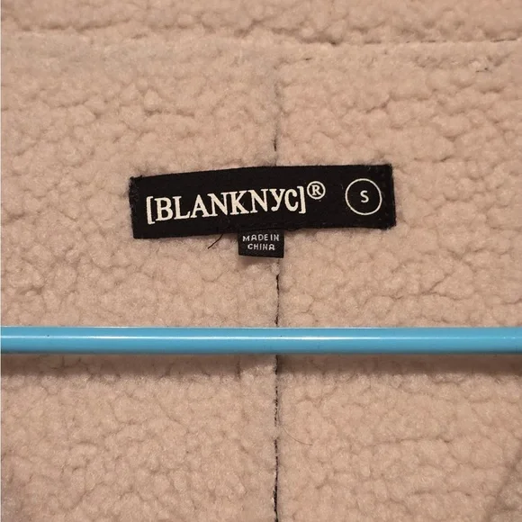 Blank NYC Flying Squad Black and Cream Faux Leather Moto- Small NWT - Picture 4 of 5